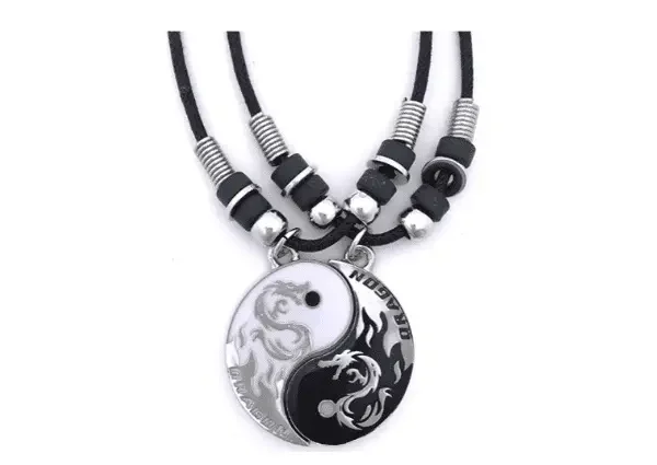 Tapp Collections™ Set De 2 Colgantes Yin Yang Dragón